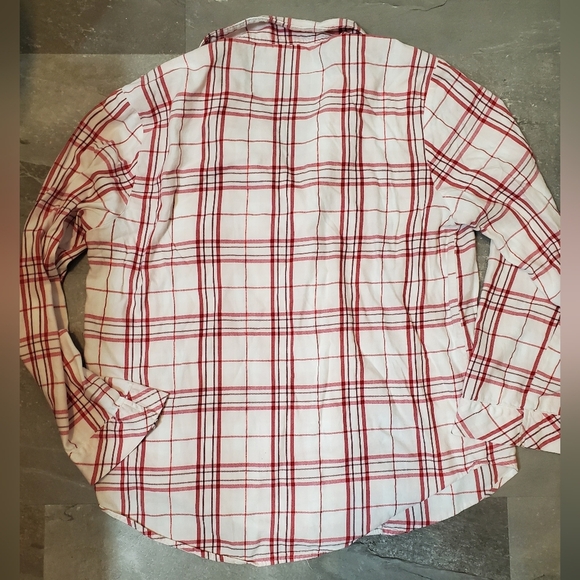 NWOT Victoria's Secret pyjamas top. Plaid. Pink and red. Metallic. M long - Picture 3 of 10